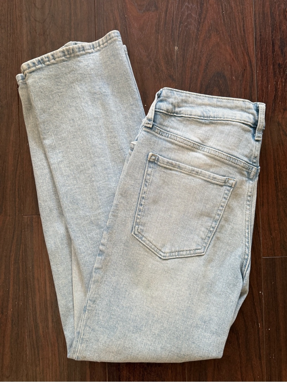 Old Navy Women's Light Blue Straight-Leg Jeans